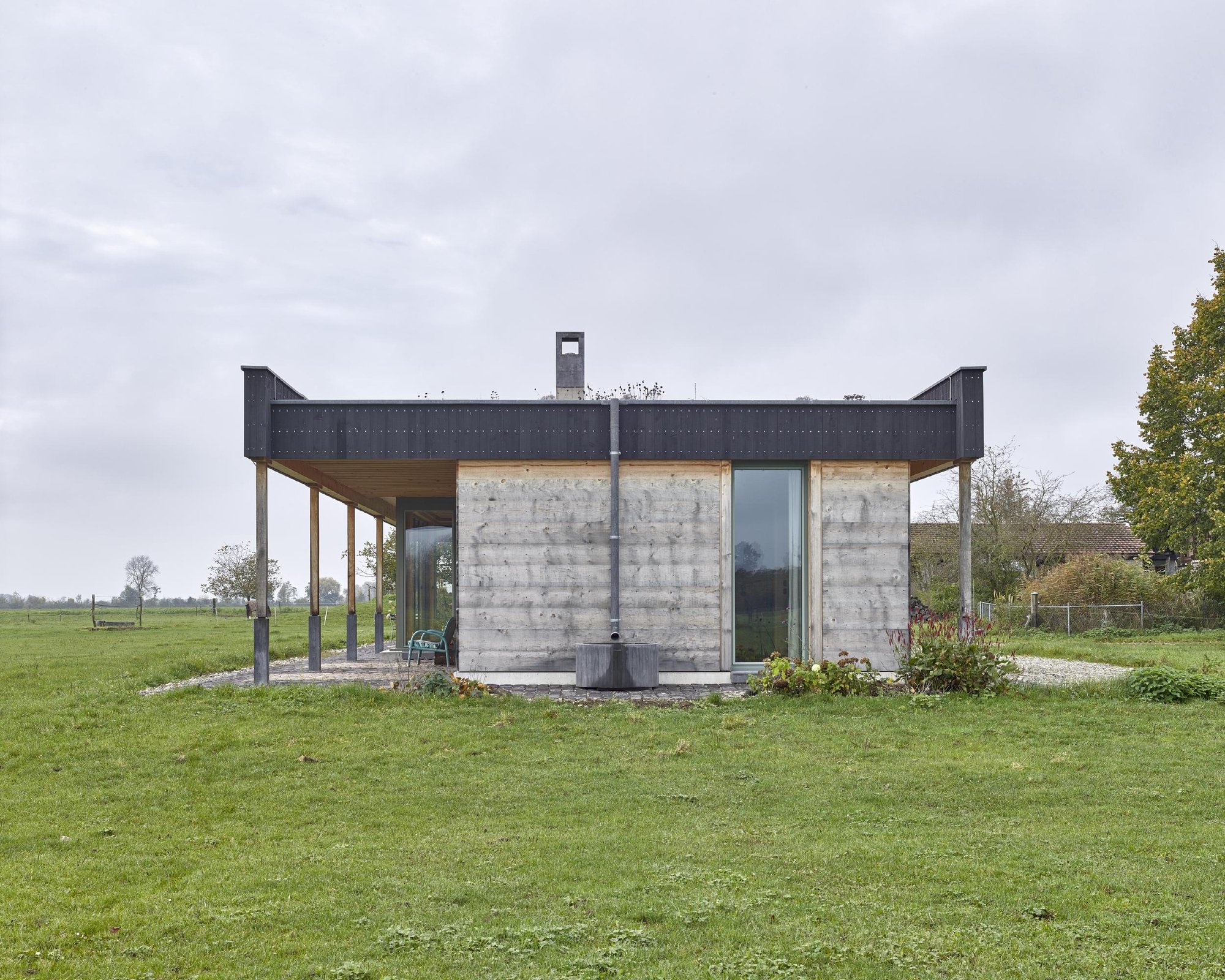 Discover the Stunning and Innovative Design of the MEIER UNGER ARCHITEKTEN HAUS SCHOLL!