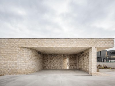 Breaking Ground with Brick: Architekti Mikulaj & Mikulajová's Magnificent Creation in Záhorské Sady!