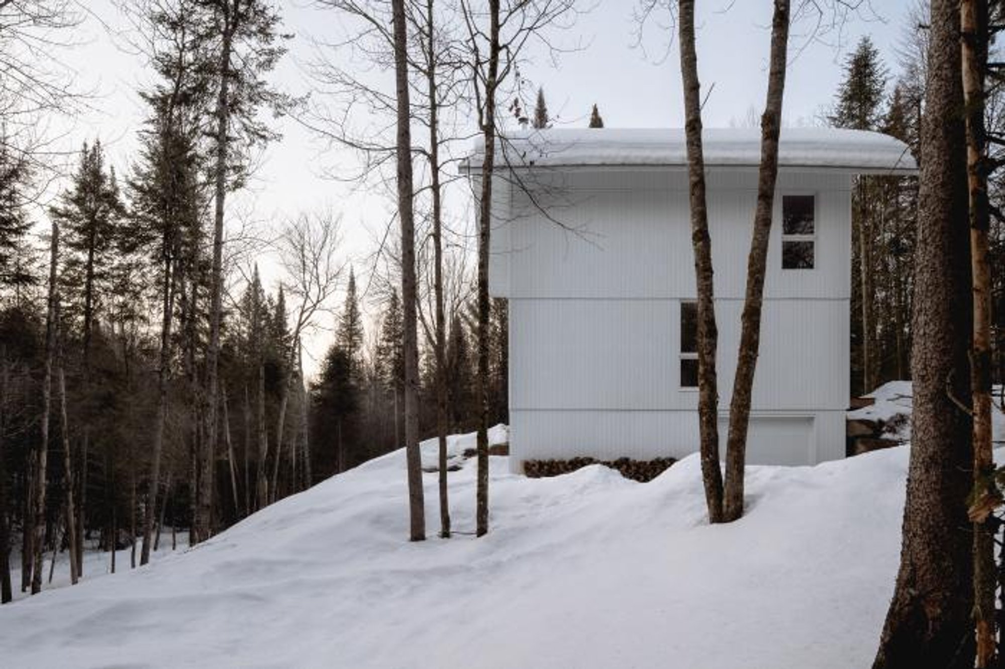 An Architectural Haven in Harmony with Nature: Atelier L'Abri Presents Schnee-Eule