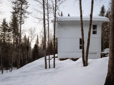An Architectural Haven in Harmony with Nature: Atelier L'Abri Presents Schnee-Eule