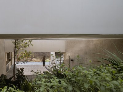 Architectural Marvel: The Cañada Residence by Escobedo Soliz