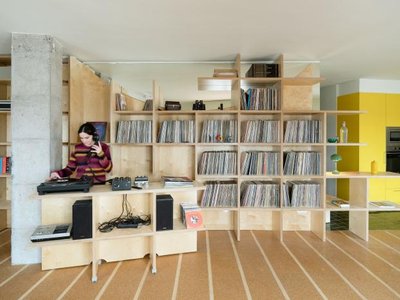 Inspired Chaos: BEAR House Transforms Order into Creative Freedom