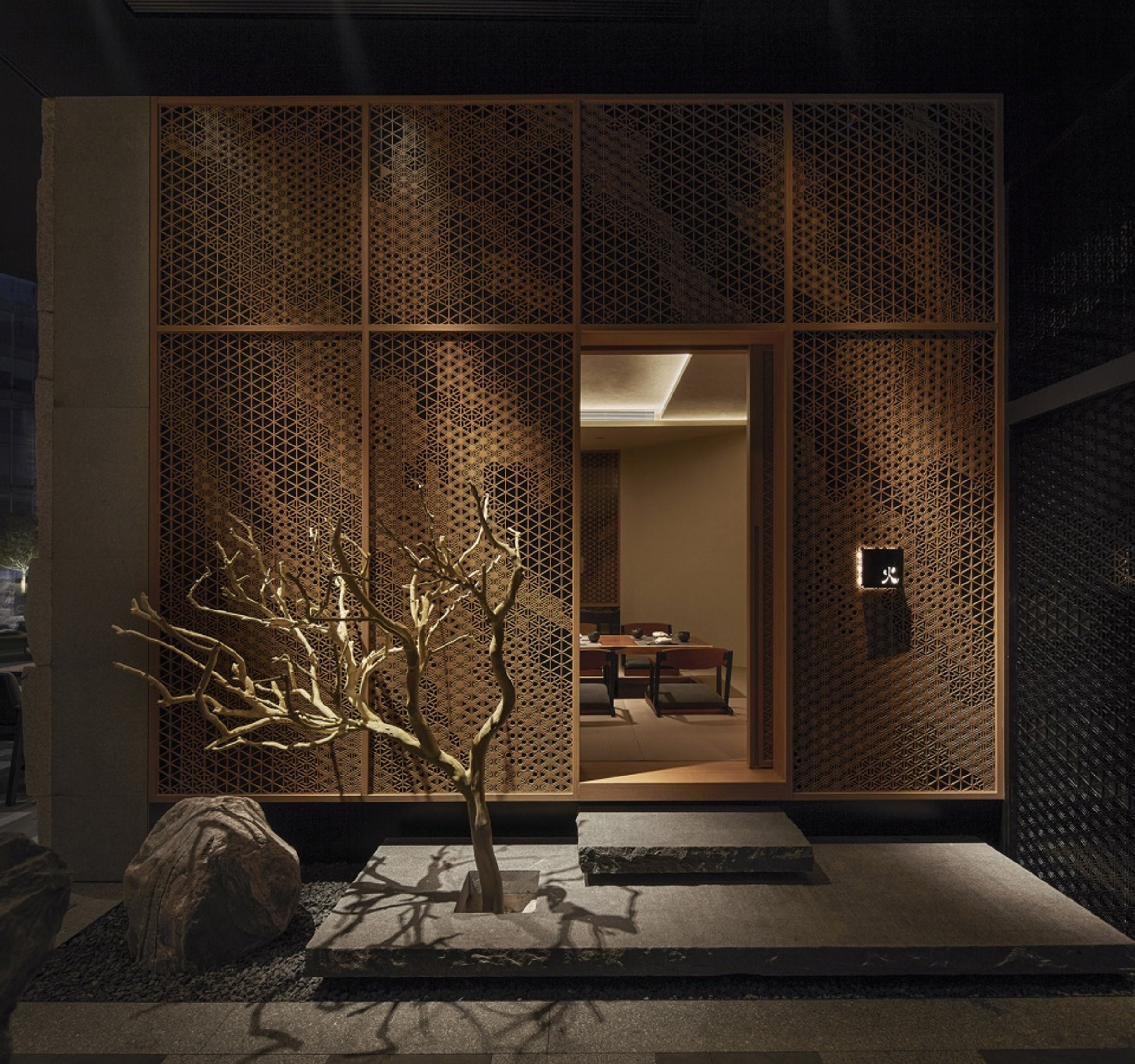 Experience Innovative Japanese Restaurant Design at Akari in Hilton Hotel, Guiyang