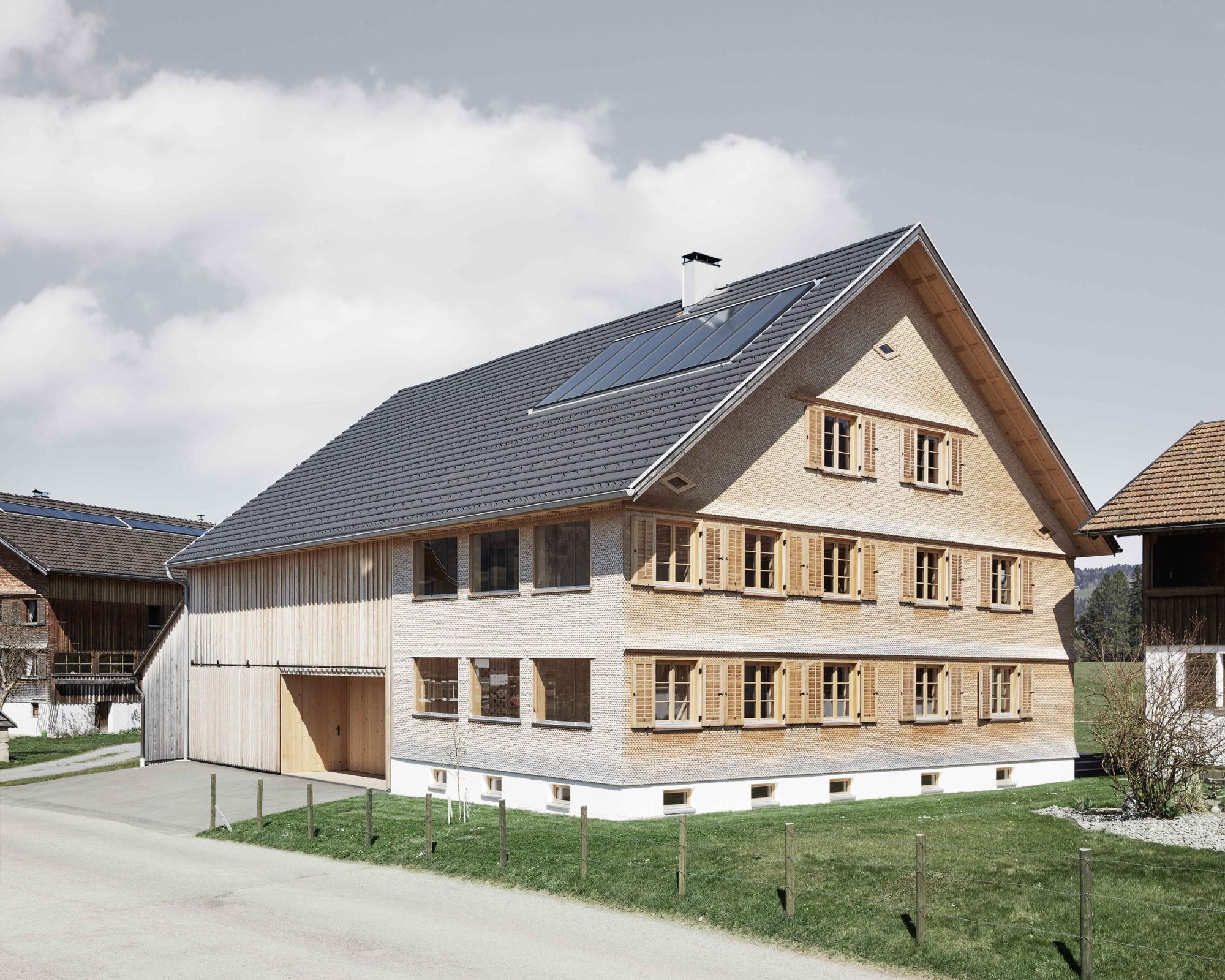 Majestic Modernity Unleashed: CUKROWICZ NACHBAUR ARCHITEKTEN Transforms Grossdorf with 'The M House