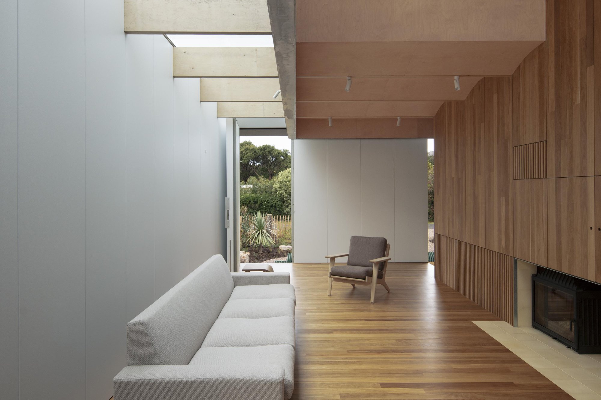 Revolutionizing Workspaces: Office MI-JI AB Unveils the Future of Productivity