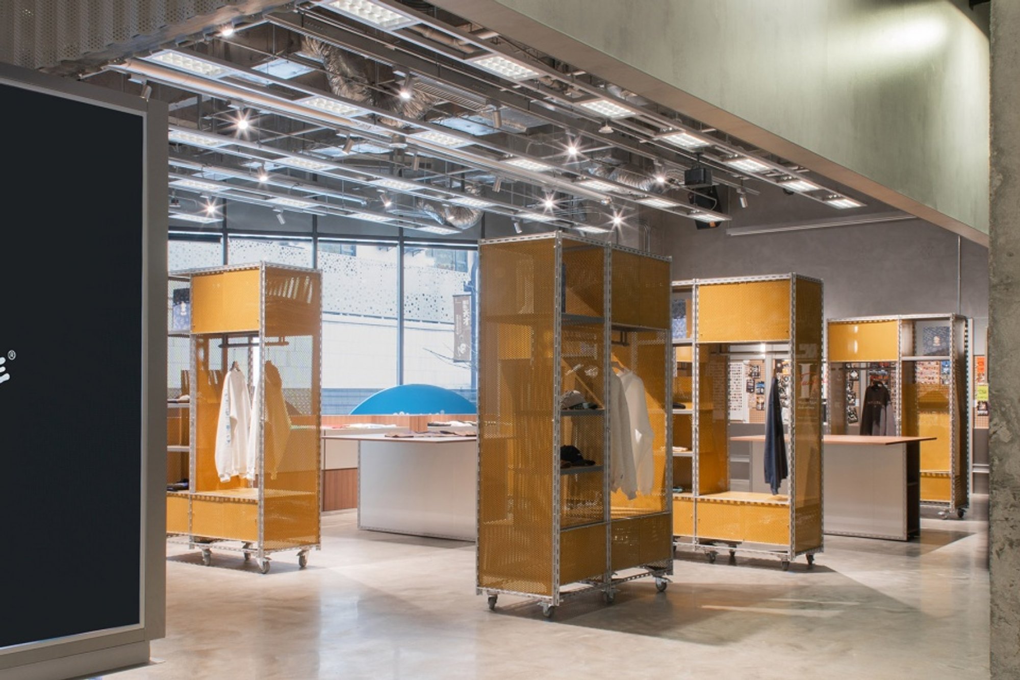 Exploring the Intersection of Fashion and Architecture: Inside COZMINE's Unique Hiphop Cultural Experience Store Designed by WHY WOULD