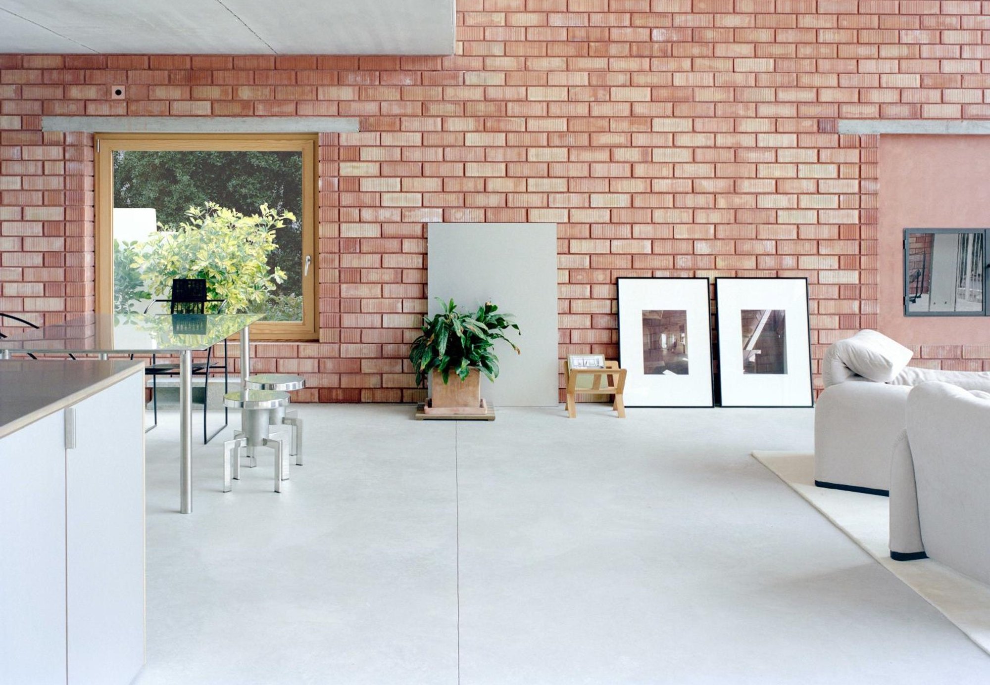 Revamp Your Home with Casa de la Medida - Where Every Inch Counts!