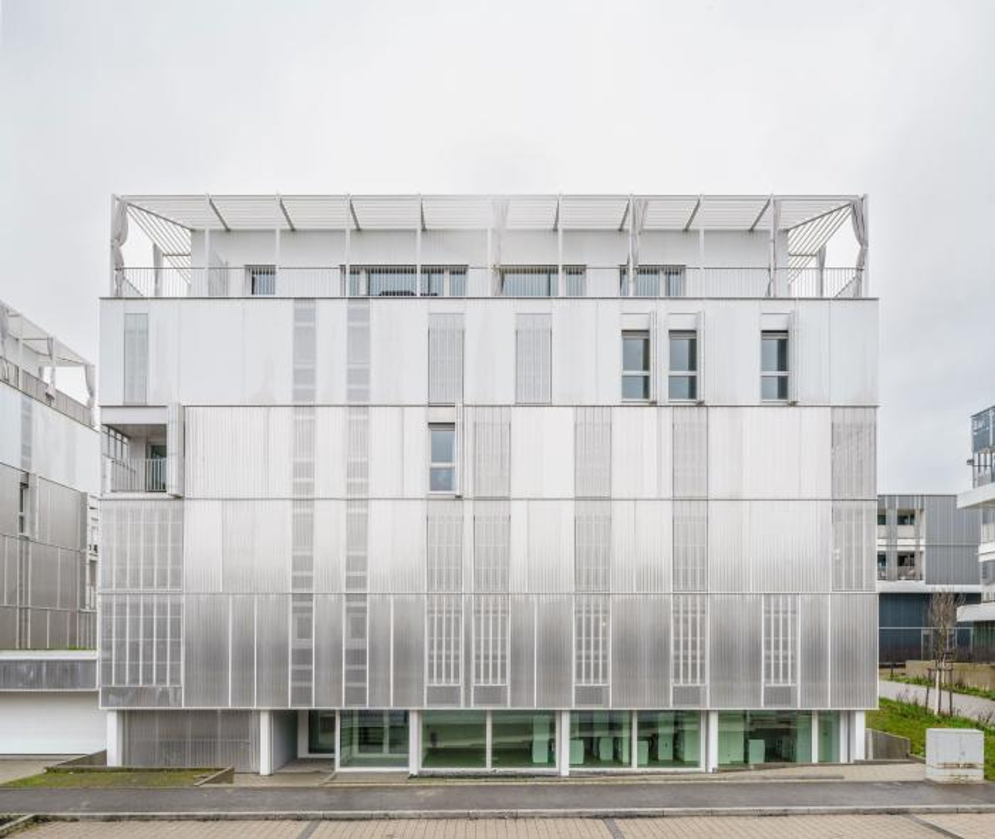 Unveiling a Contemporary Housing Marvel: Amann.Cánovas.Maruri and Adelino Magalhães Redefine Living in Luxembourg