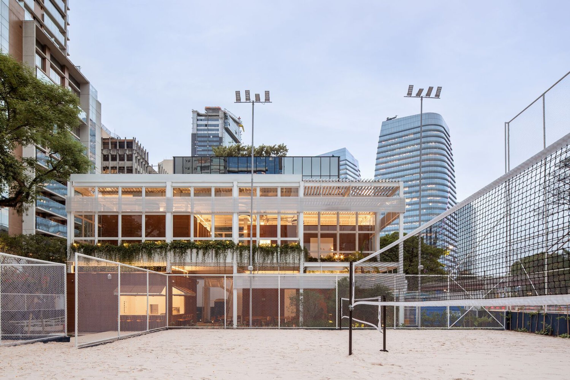 Innovative Sports Complex São Paulo: Praia JK by Soek Arquitetura
