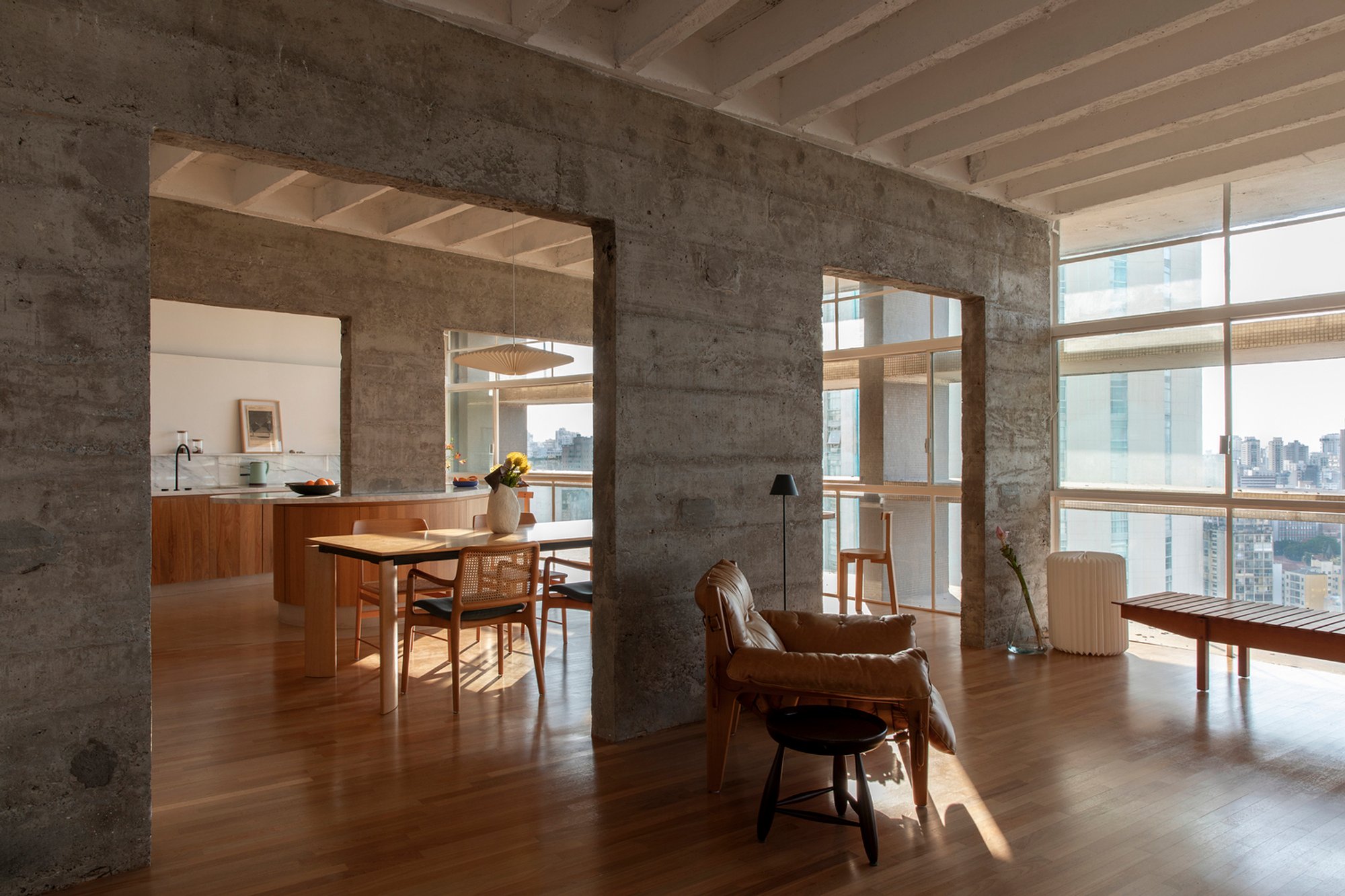 Modern Apartment Renovation in Copan Building: Copan D Apartment by Estúdio BRA Arquitetura