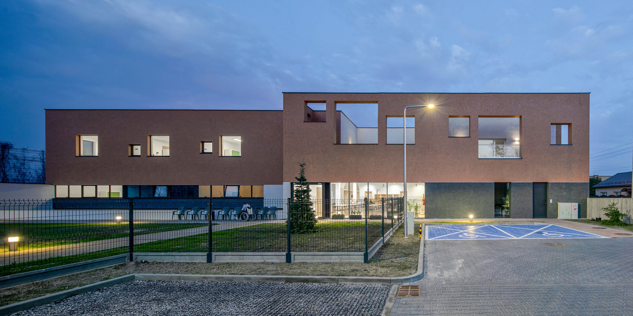 Innovative Homeless Shelters Design: A Comprehensive Overview of Home for The Homeless by xystudio