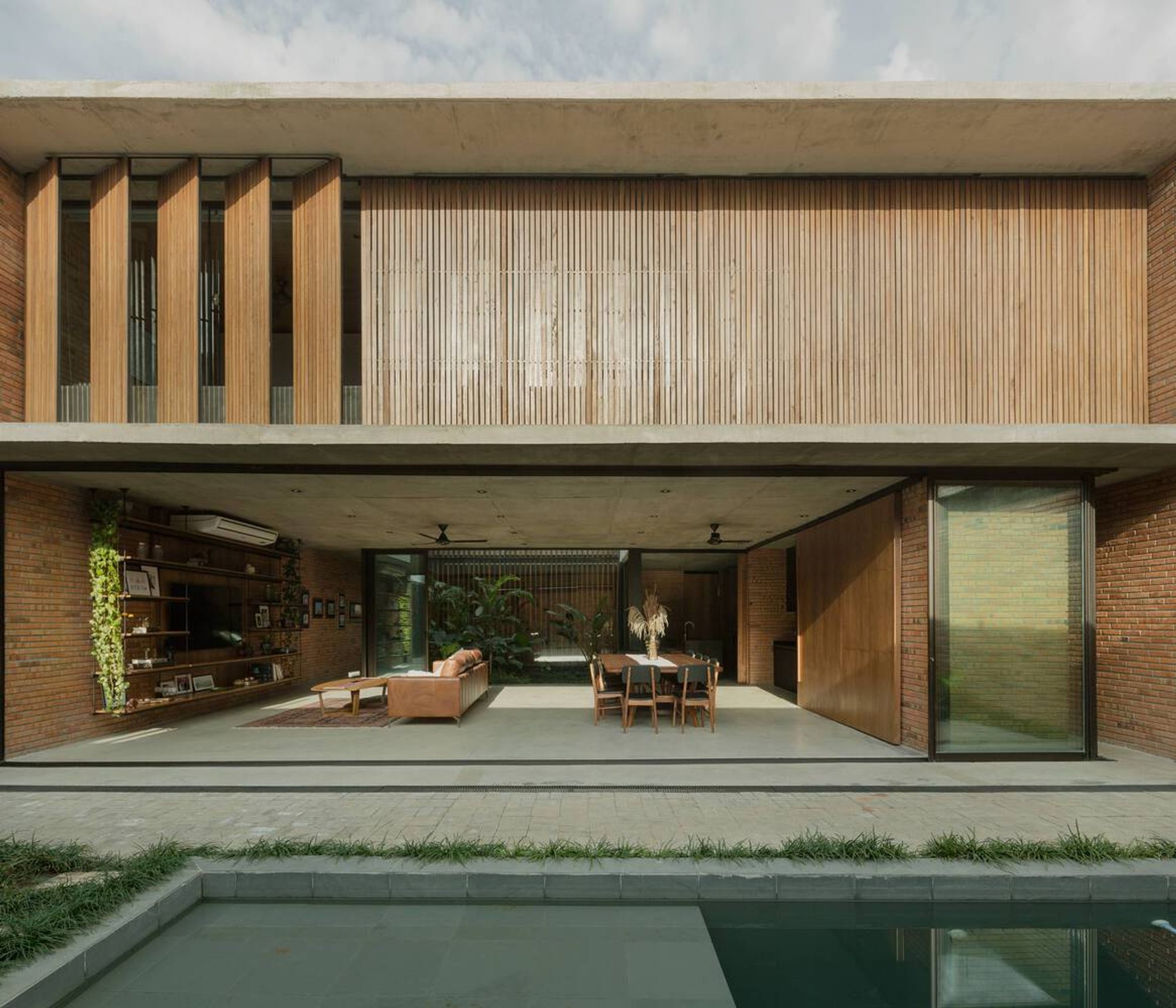 Sustainable Architecture in Paraguay: A Closer Look at ME House by Equipo de Arquitectura