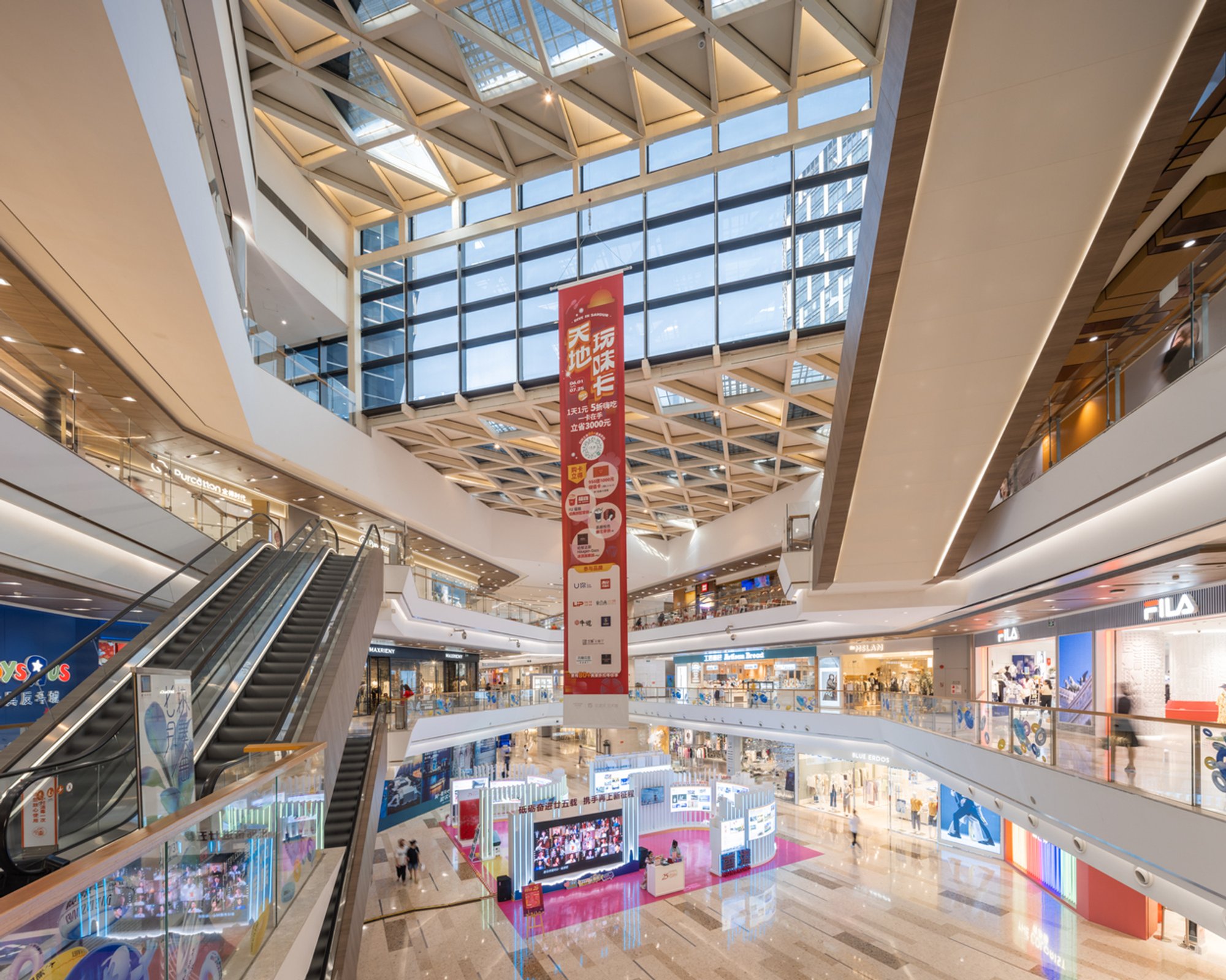 Sustainable Super-High-Rise Office Design in Wuhan: 1 CORPORATE AVENUE by Pelli Clarke & Partners