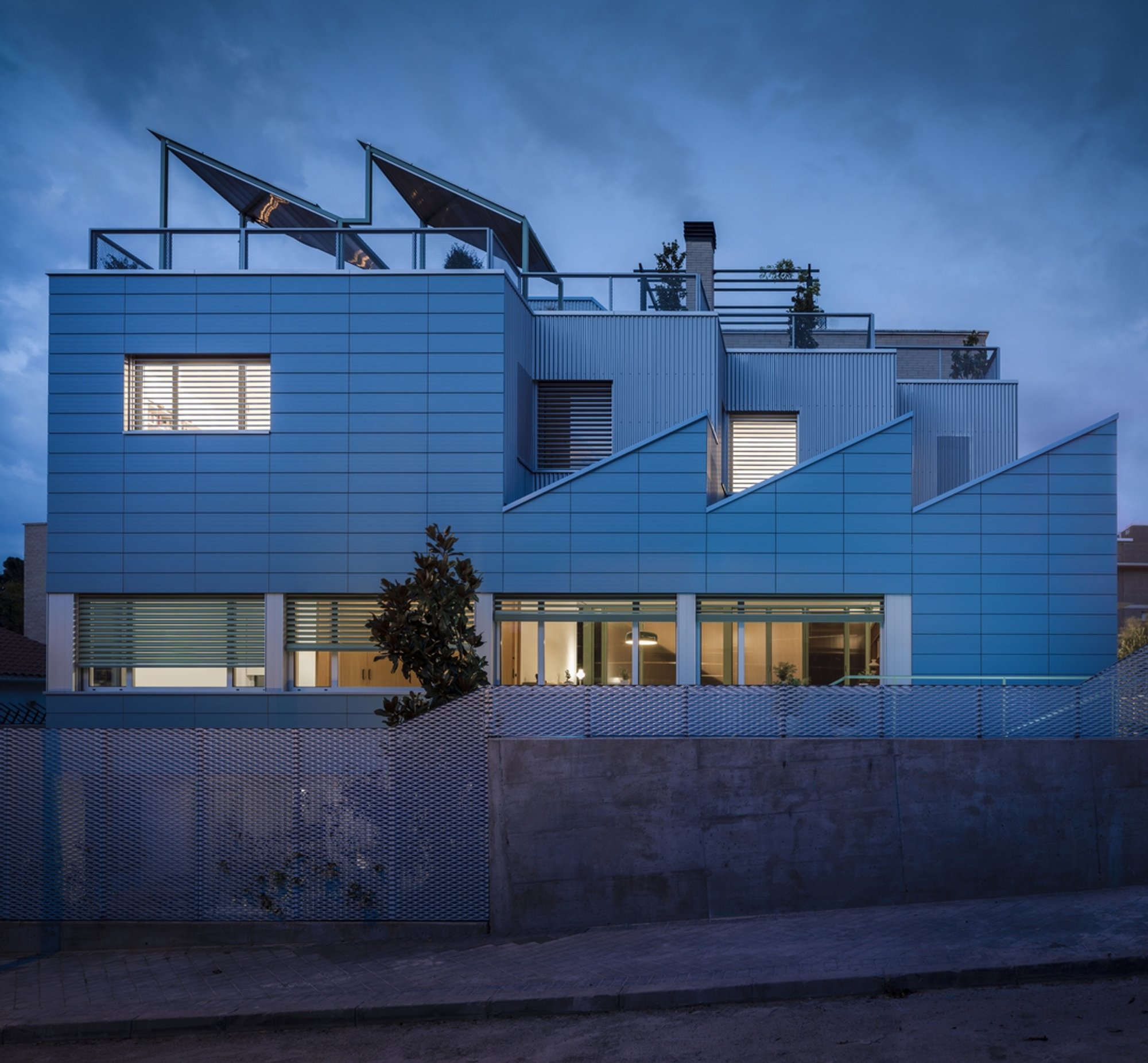 Intergenerational Living Architecture: A New Paradigm in Housing