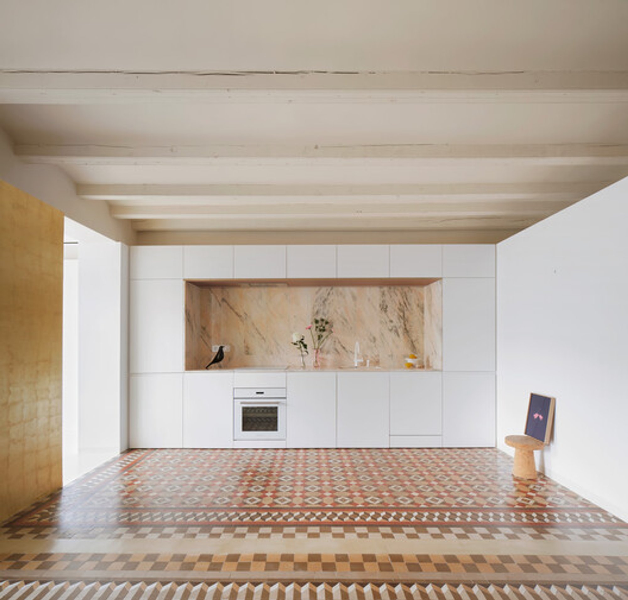Unveiling Elegance: The Rosegold Apartment in Barcelona