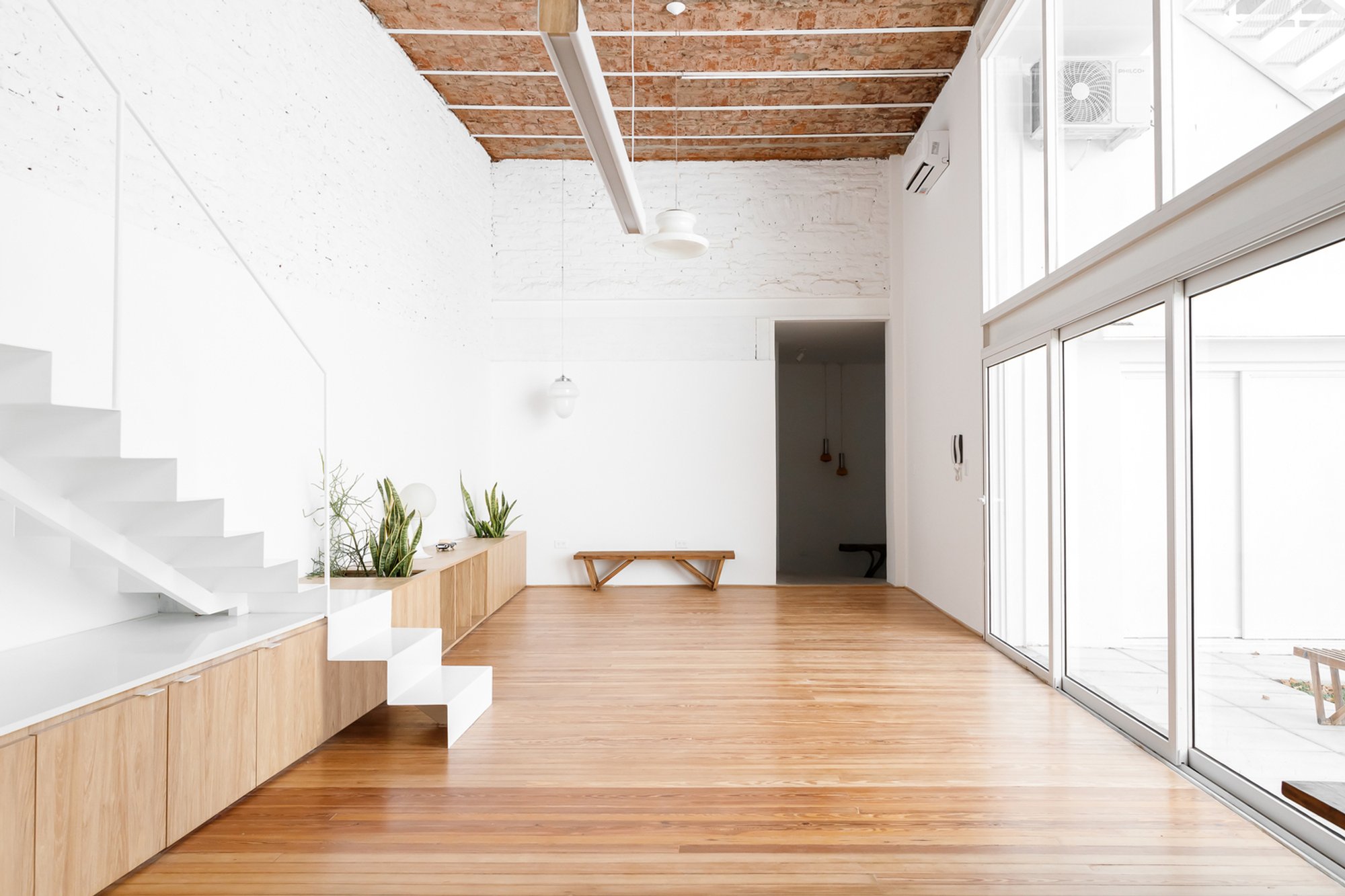 Casa Chorizo Renovation in Buenos Aires: A Modern Twist on Traditional Living by Estudio Tecla