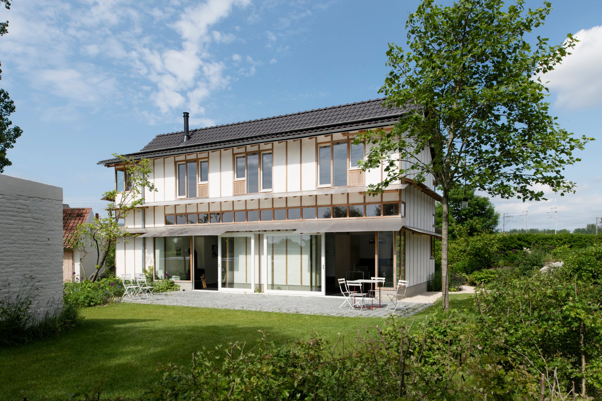 Eco-friendly Gallery House Design in Belgium: The Gallery House by Wim Goes Architectuur