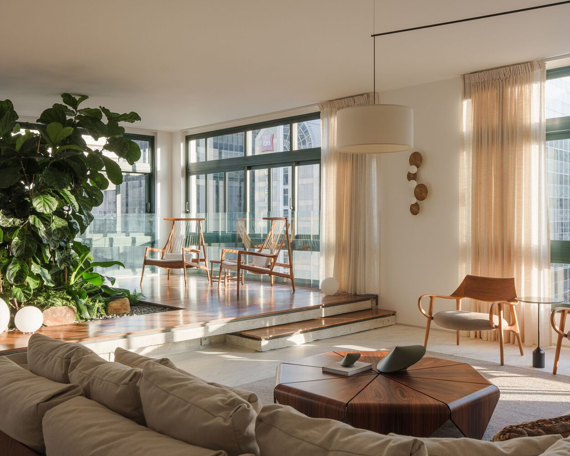The Allure of Modern Apartment Design: A Deep Dive into the Paulista Apartment by Andrade Morettin Arquitetos Associados