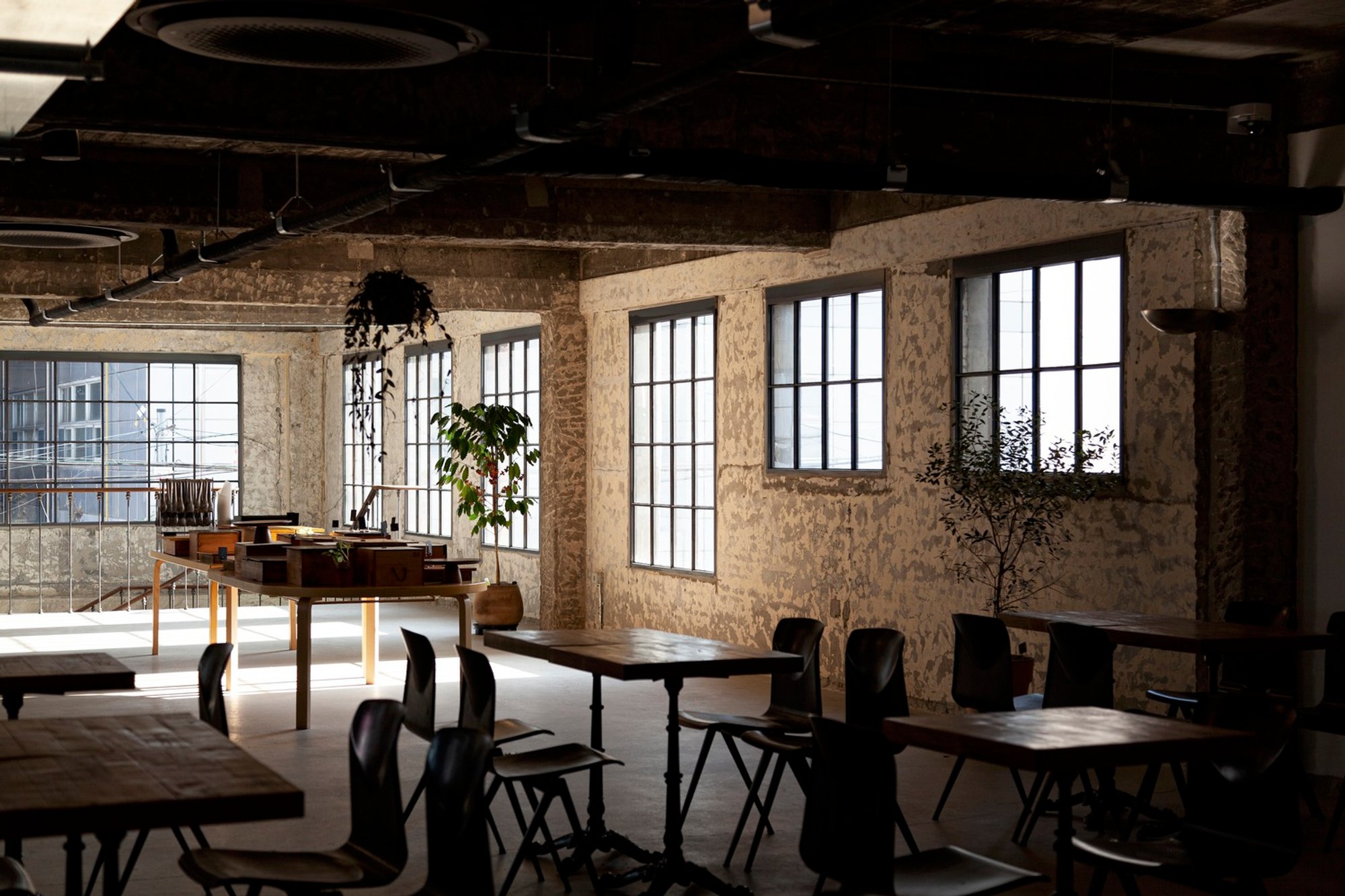 Oude Office and Café: A Nostalgic Journey through Mixed-Use Architecture Design