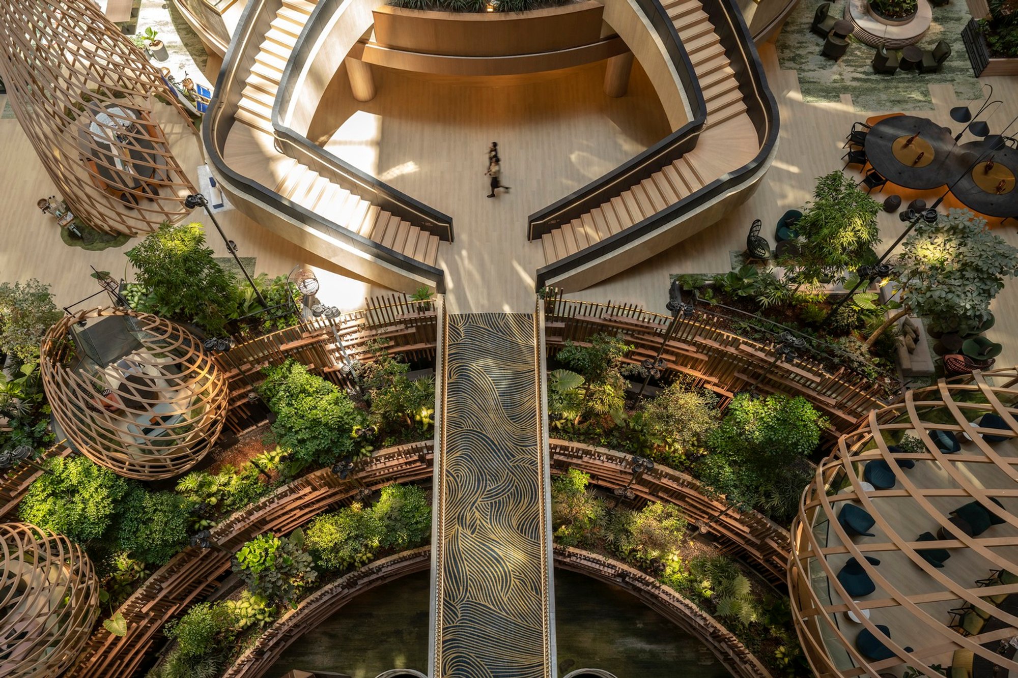 The Evolution of Sustainable Hotel Design: The Parkroyal Collection Marina Bay by FDAT Architects