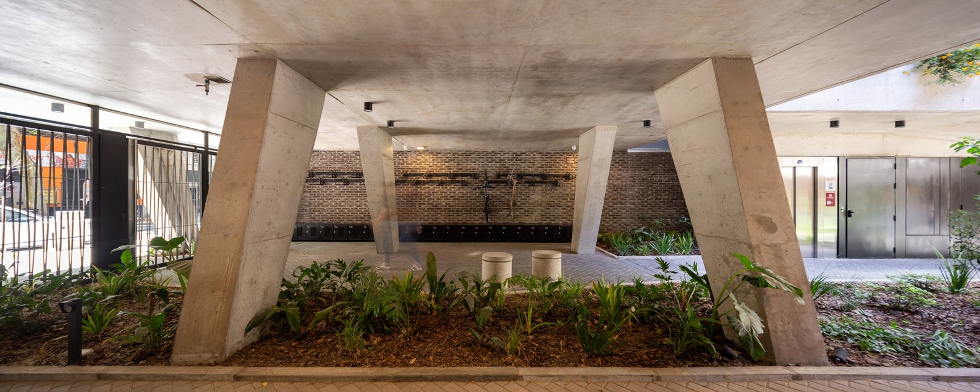 Building RZ1248: A Model of Sustainable Architecture Design in Rosario