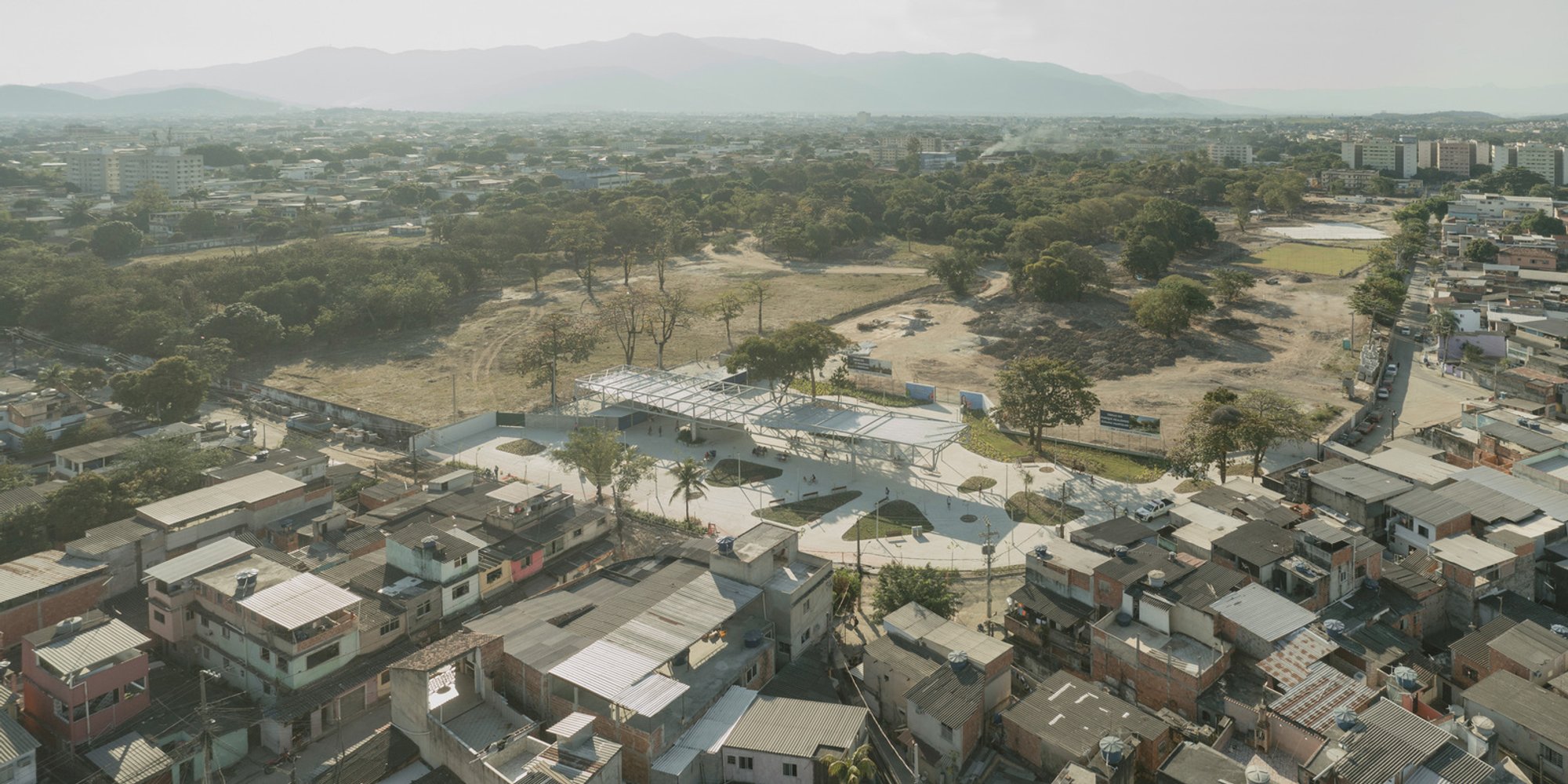 Urban Public Spaces Design: A Transformative Approach at Realengo Park Market Square