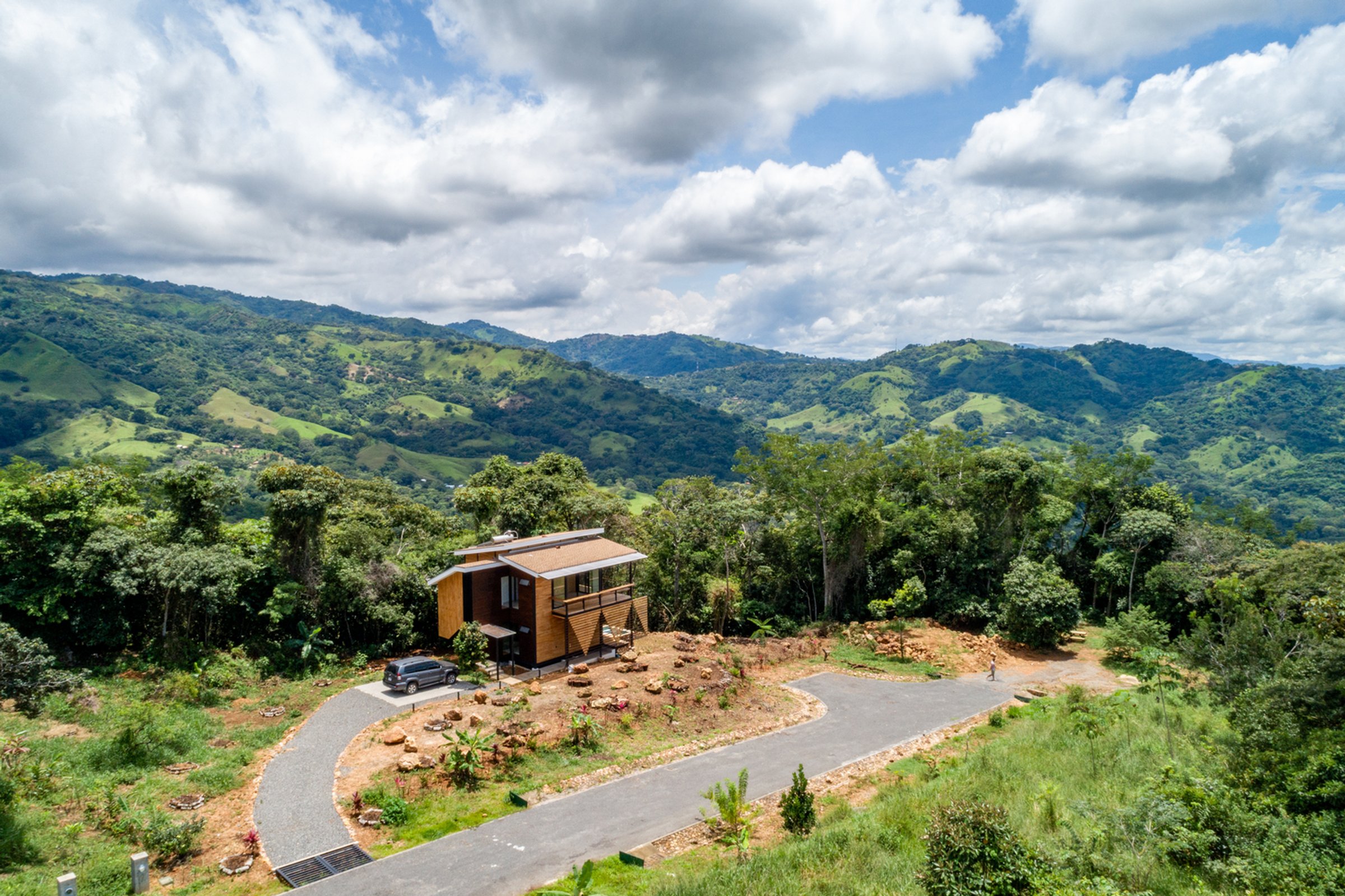 Eco-Friendly Tree House Design: Harmony with Nature