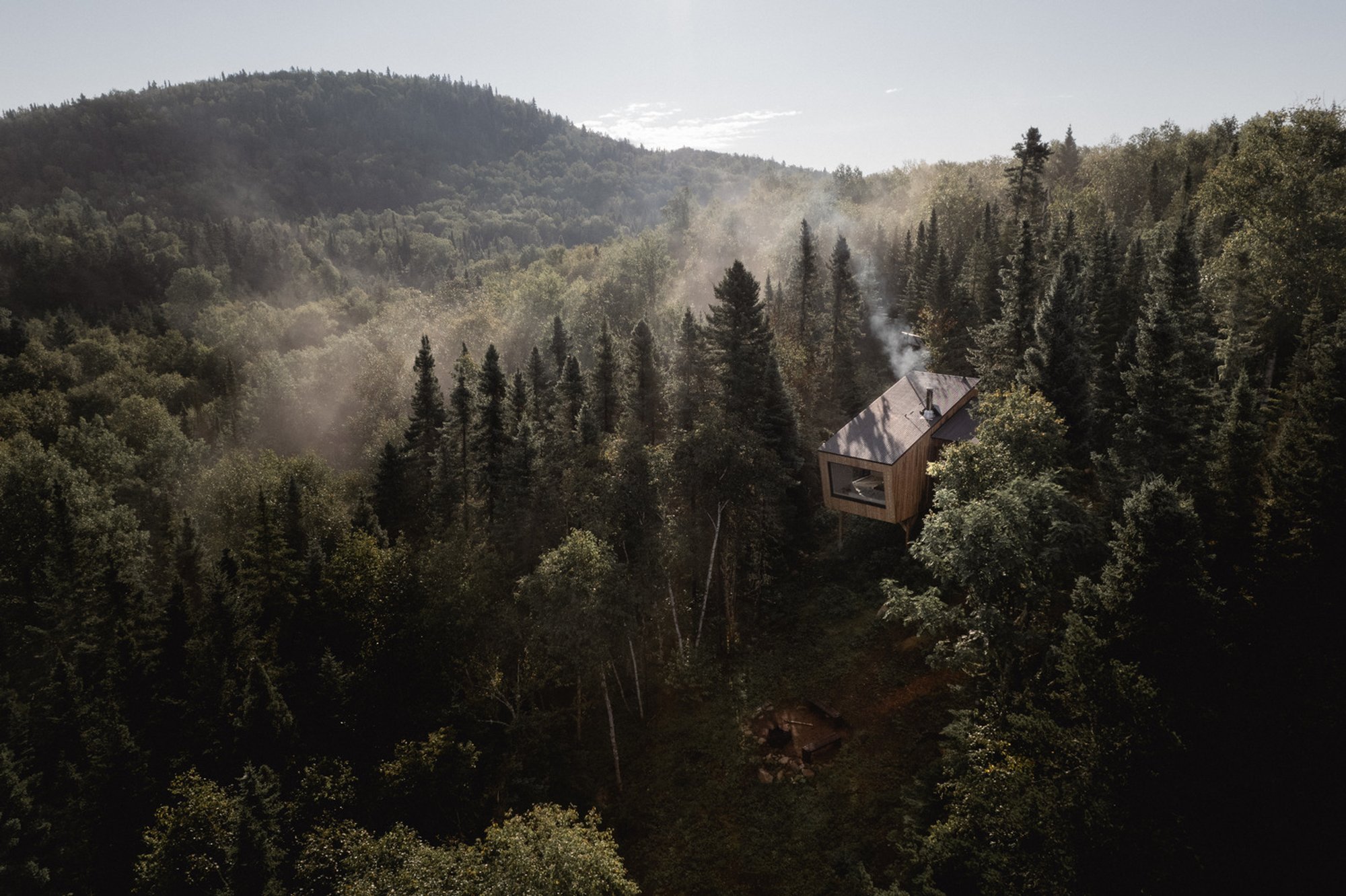 Territoire Charlevoix Cabin: A Study in Sustainable Architecture and Experiential Camping