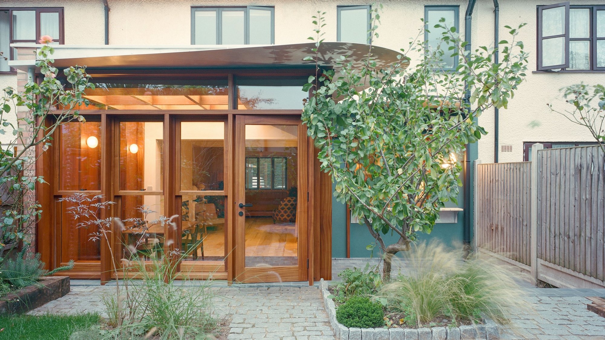 Sustainable Home Extensions London: A Case Study of Innovation and Craftsmanship