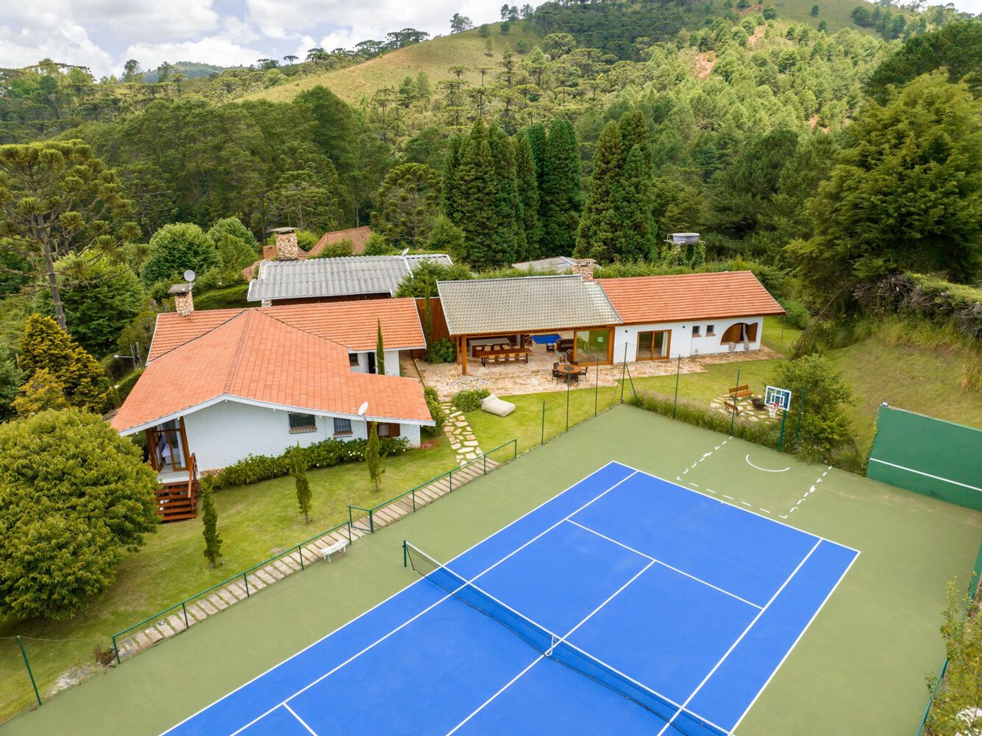 Reimagining the Country House: The Capivari House Extension by VAGA