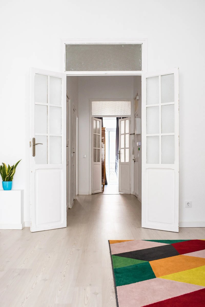 Keeping doors in poor condition is one of the biggest Feng Shui mistakes that anyone can make.   Ksenia Chernaya / Pexels