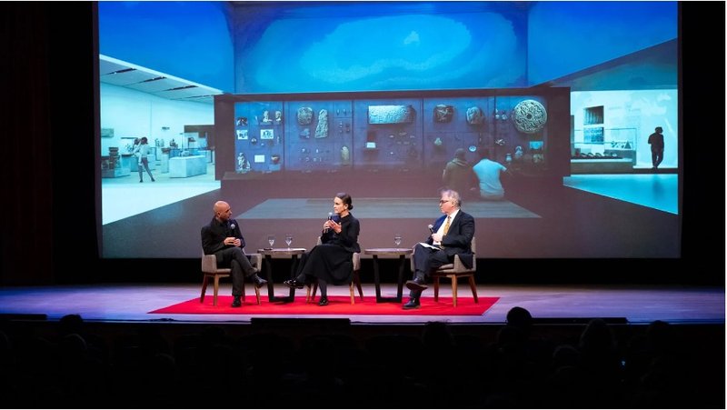 Nader Tehrani in conversation with Met curators Kim Benzel and Sean Hemingway. Photo by Paula Lobo, courtesy The Metropolitan Museum