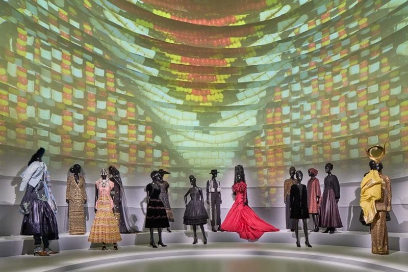 Christian Dior: Designer of Dreams, Exhibition view of “Dior and Japan”. Photography by Daici Ano, Courtesy Dior.