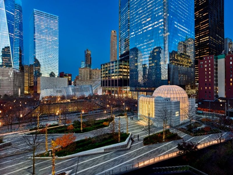 St. Nicholas Greek Orthodox Church and National Shrine Angle from the Narthax into the Nave - Photo © Alan Karchmer for Santiago Calatrava.