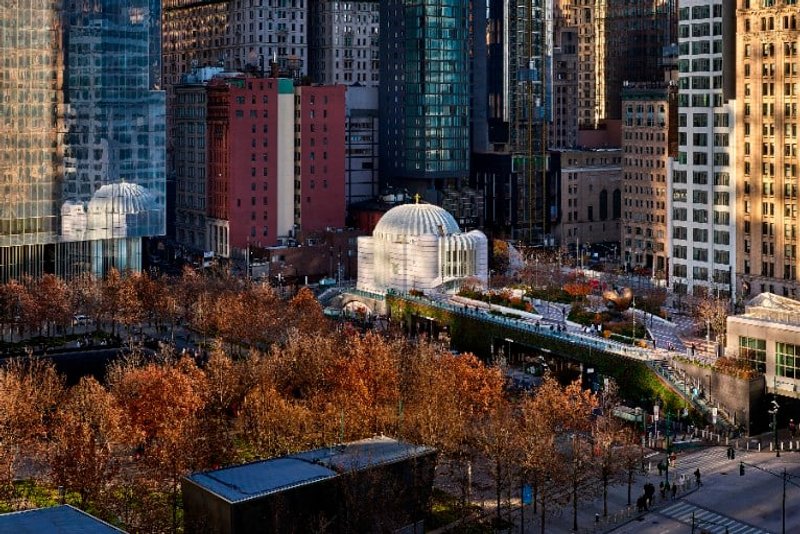 Orthodox Church and National Shrine Angle from the Narthax into the Nave - Photo © Alan Karchmer for Santiago Calatrava. 