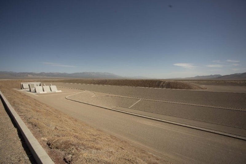 45°, 90°, 180°, City. © Michael Heizer. Courtesy of the artist and Triple Aught Foundation. Photo: Joe Rome