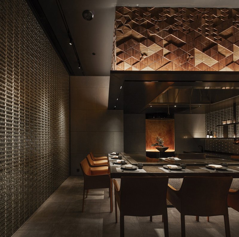 Inside the teppanyaki room © Ruijing Photo