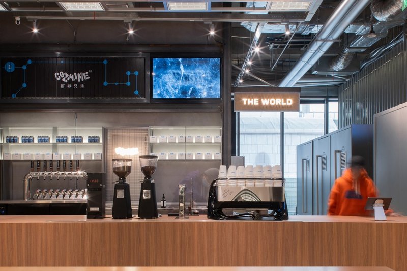 Cafe bar © WHY WOULD