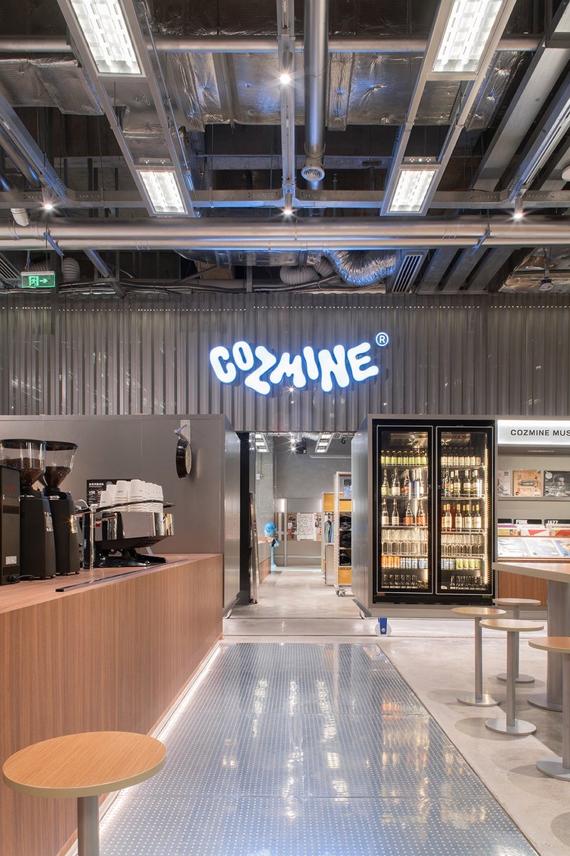 Coffee order area © WHY WOULD