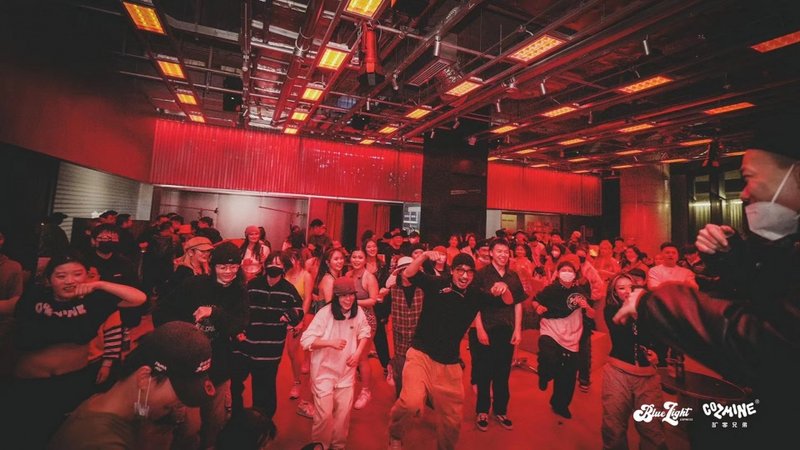 DJ event site © WHY WOULD