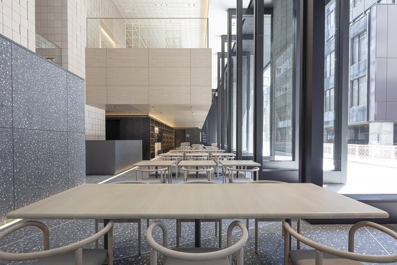 Reading area on the ground floor © Satoshi Asakawa