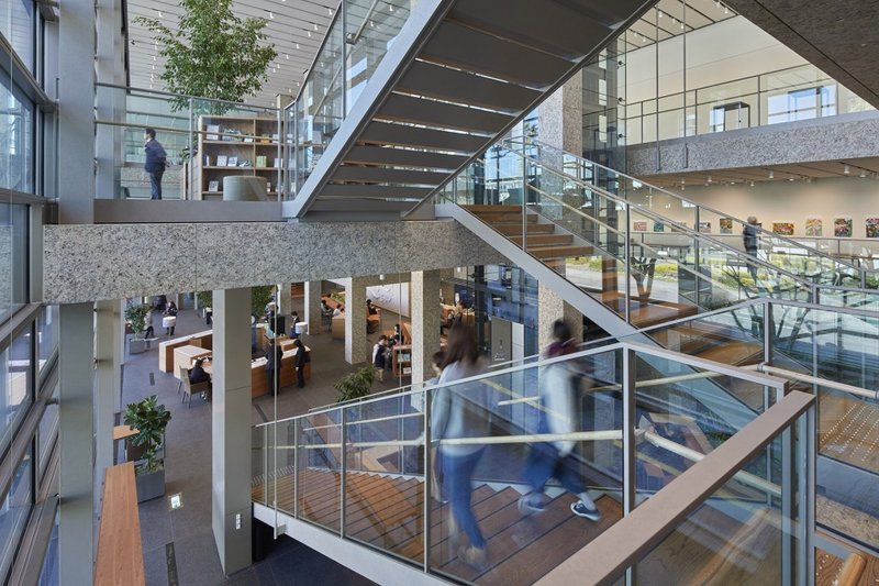 Staircase © Suzuki Bunjin Photo Office