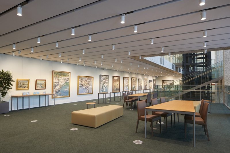 Gallery and library-like space © Suzuki Bunjin Photo Office