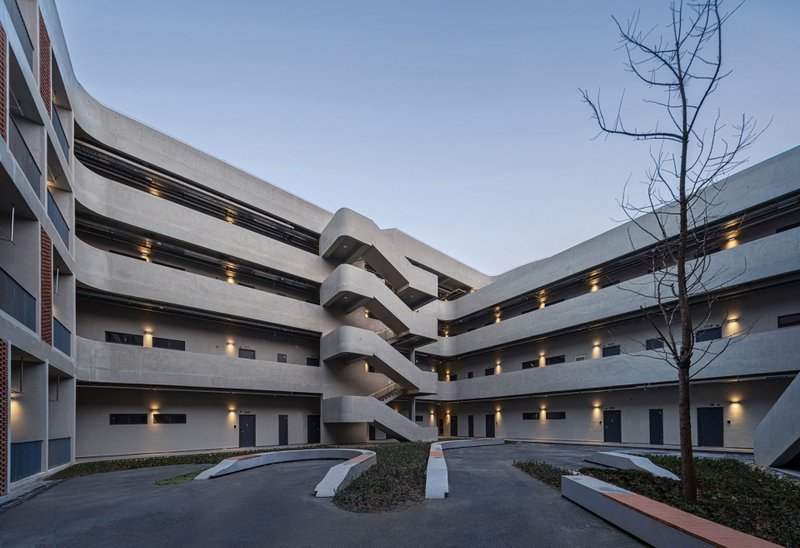 Middle courtyard of the dormitory © Ma Yuan