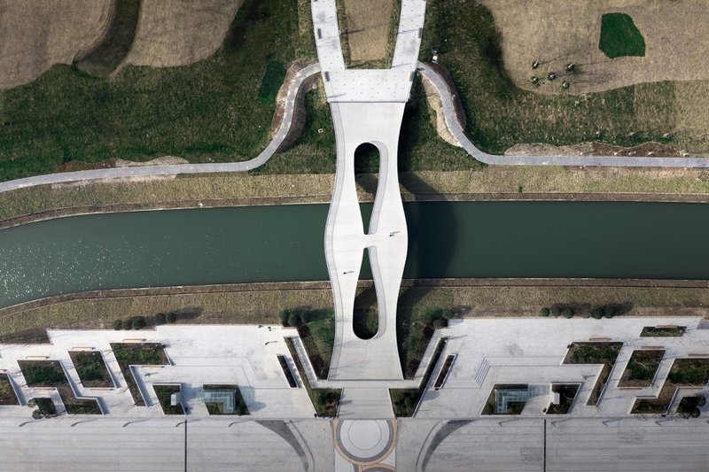 Lotus leaf shaped bridge ©️ 时差影像