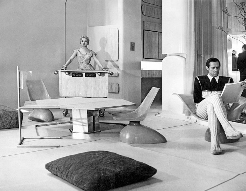 Alison and Peter Smithson, House of the Future, 1956 © Daily Mail.