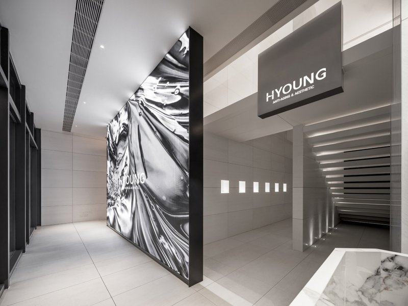 Looking at the dynamic LCD screen from the entrance © WYAP Wenyao Image