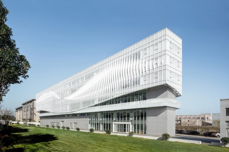 The building is empty and solid&nbsp;©Meng Qingwei, Xie Yilun