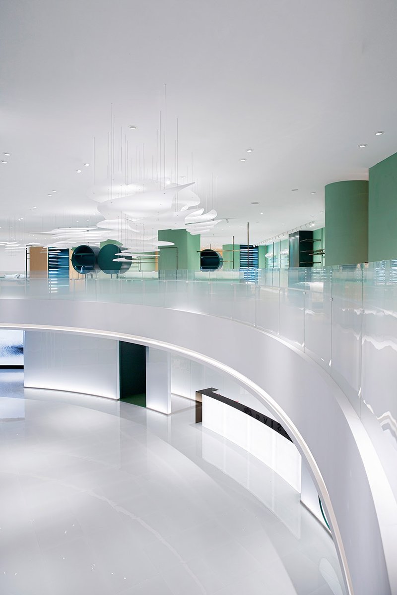 Arc-shaped high-hanging empty space&nbsp;©Meng Qingwei, Xie Yilun, Wu Ruozheng