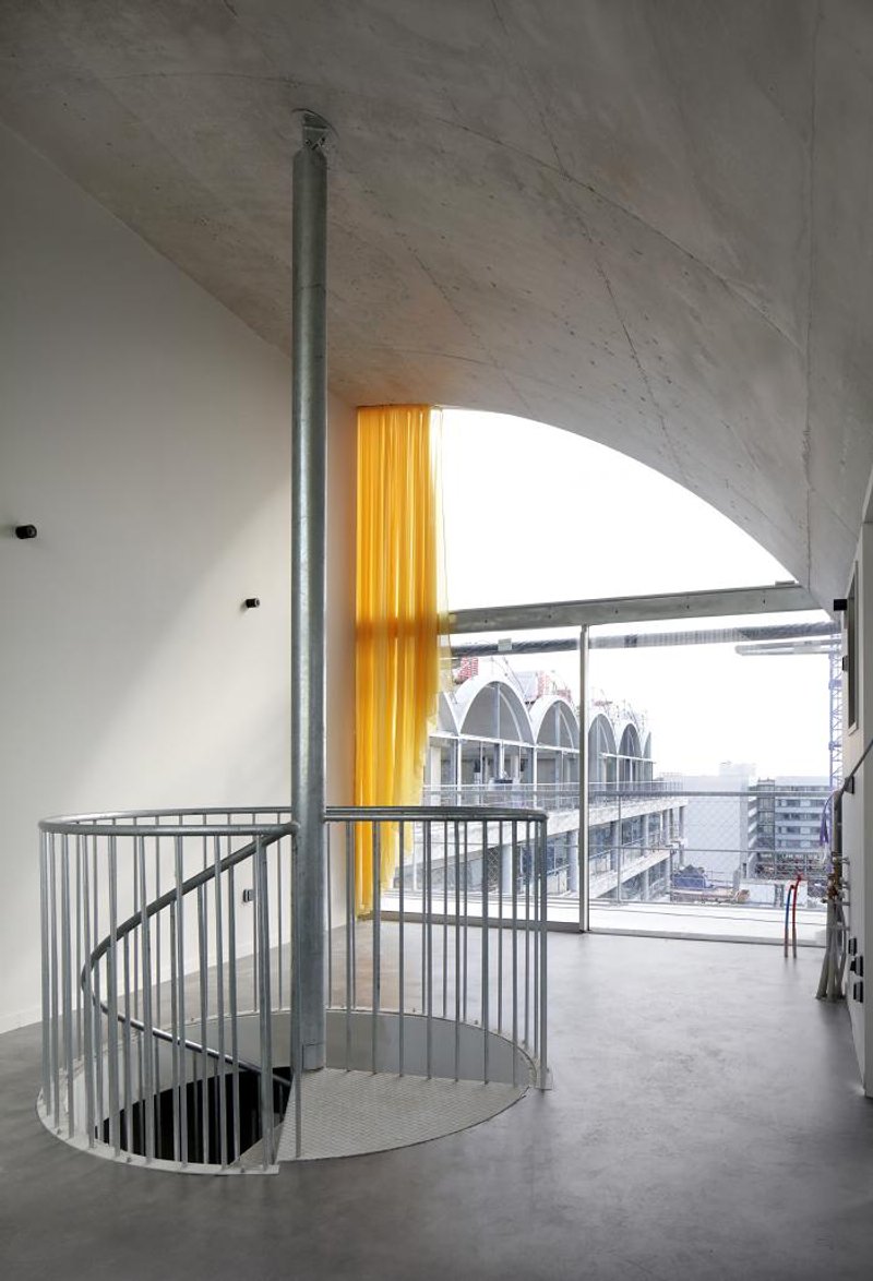 @BRUTHER © MAXIME DELVAUX